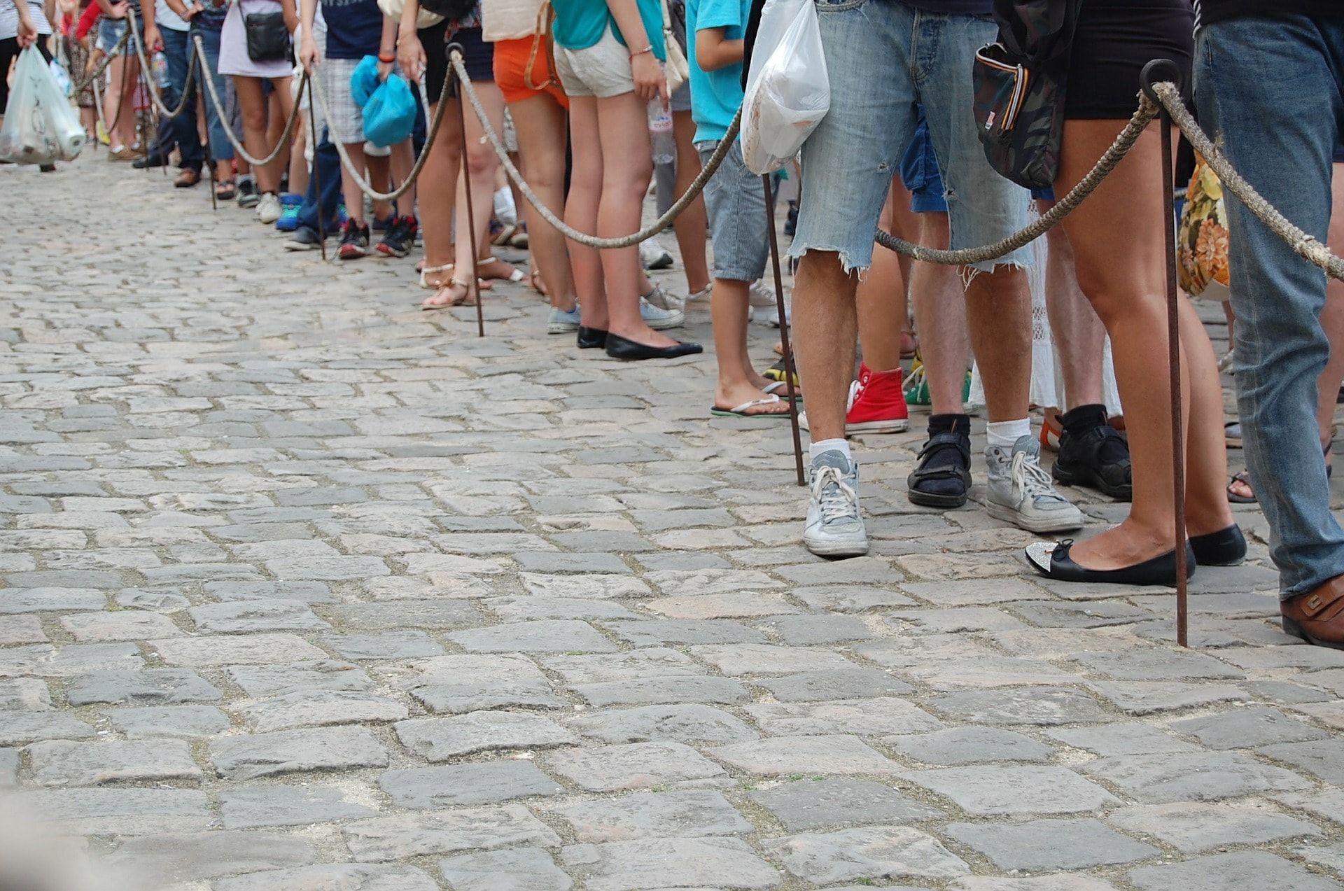 Photo showing people queuing